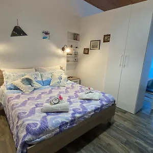 Centro Storico Flat 5 Mins From Port Città di Lipari