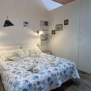 Centro Storico Flat 5 Mins From Port Città di Lipari